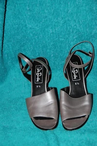 schicke Sandaletten Sandalen Betty Barclay Leder silber Gr. 5 1/2 - Bild 1 von 13