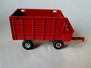 Ertl New Holland Red Silage Forage Hay Wagon - Korea - Picture 1 of 8