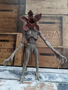 Stranger Things Demogorgon 10" Actionfigur - Mcfarlane - Bild 1 von 8