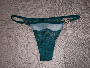 Victoria's Secret Thong String Panty V-cut Floral Lace w/Gold Heart Green Size M - Picture 1 of 9