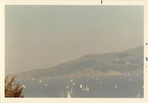 Vintage 70er Jahre Farbfoto 1970er Jahre San Francisco Bay Segelboote Boote Berg #4 - Bild 1 von 2