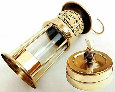 Lámpara de luz victoriana estilo Royal Navy decoración del hogar regalo antigua de latón aceite/queroseno Foto 1 de 4