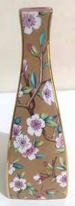 Wedgwood - quadratische, sich verjüngende Überlaufvase - Maiblumen - 15 cm - Bild 1 von 3