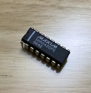 Maxim IH5042CPE Dip-16 CMOS Analogschalter - Bild 1 von 1