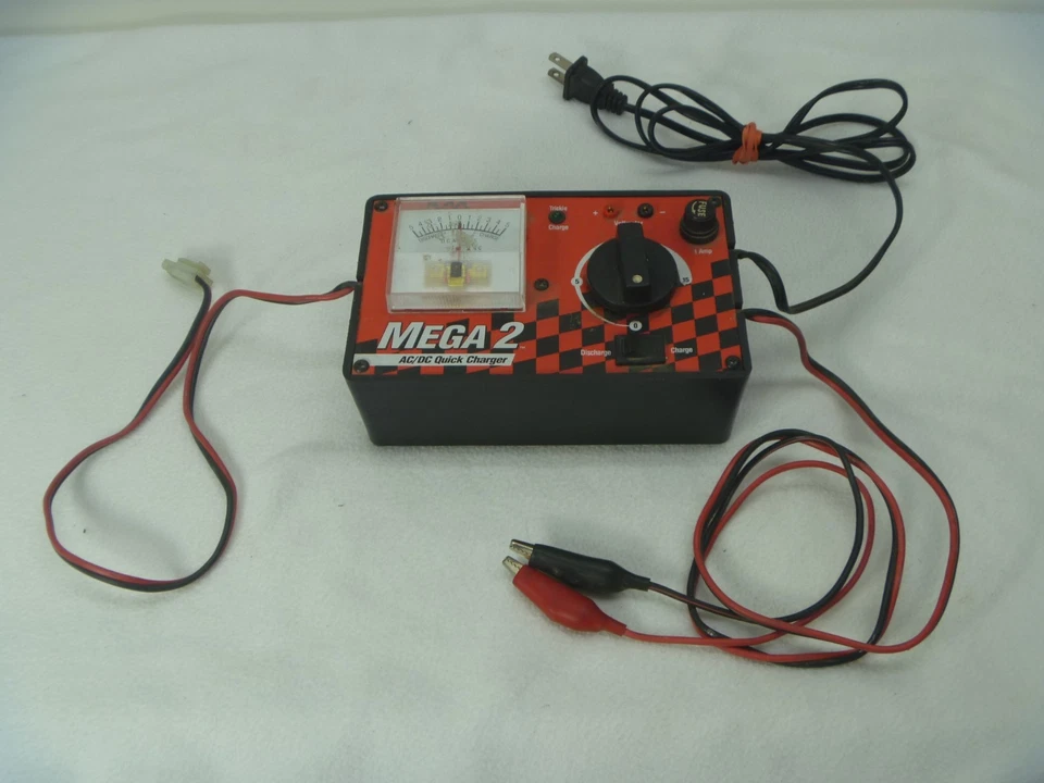 Dynamite Mega 2 AC/DC Quick Charger Ni-Cd Batteries  Fast Charge 12v 110v - Image 1 of 4