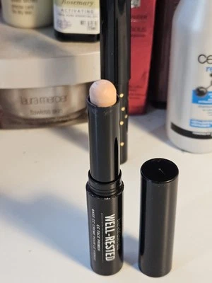 Corrector de decoloración de imprimación de ojos CC bien descansado bareMinerals 0,05 oz Foto 1 de 4
