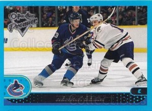 2001-02 O-Pee-Chee Premier Parallel #45 Henrik Sedin