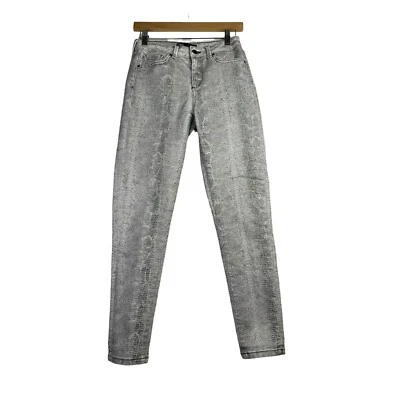 Jeans ajustados de piel de serpiente de tiro alto de Zara talla 4 gris Foto 1 de 4