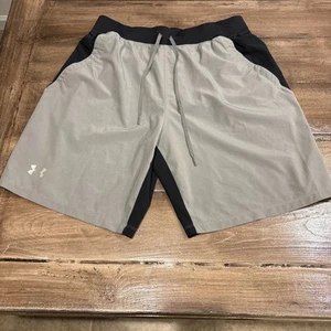 Under Armour pantaloncino uomo grande leggero corsa atletico nero/grigio - Foto 1 di 9