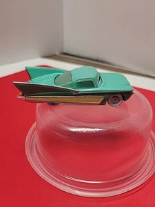 Mattel~Disney/Pixar Cars~Flo~Die-cast~57 Motorama Show Car~Pre-owned - Picture 1 of 6