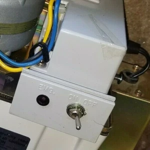 Monitor Heizung 1103 Kraftstoffheber Hubpumpe ERSATZ Ein Aus Schalter - Bild 1 von 3
