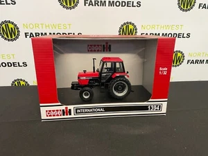 UNIVERSAL HOBBIES 6471 1:32 SCALE CASE IH 1394 HYDRA-SHIFT TRACTOR - Picture 1 of 2
