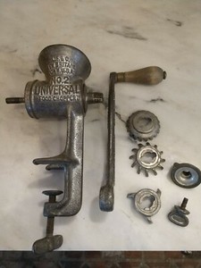 Antique UNIVERSAL #2 Food Chopper Meat Grinder USA Wooden Handle Cast Iron