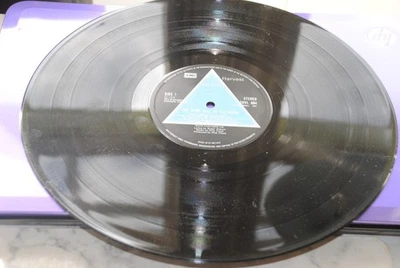 Pink Floyd. Dark Side Of the Moon. Solid Blue. A2/B2. 1st Pressing. Blue Tinge. - Image 1 of 4