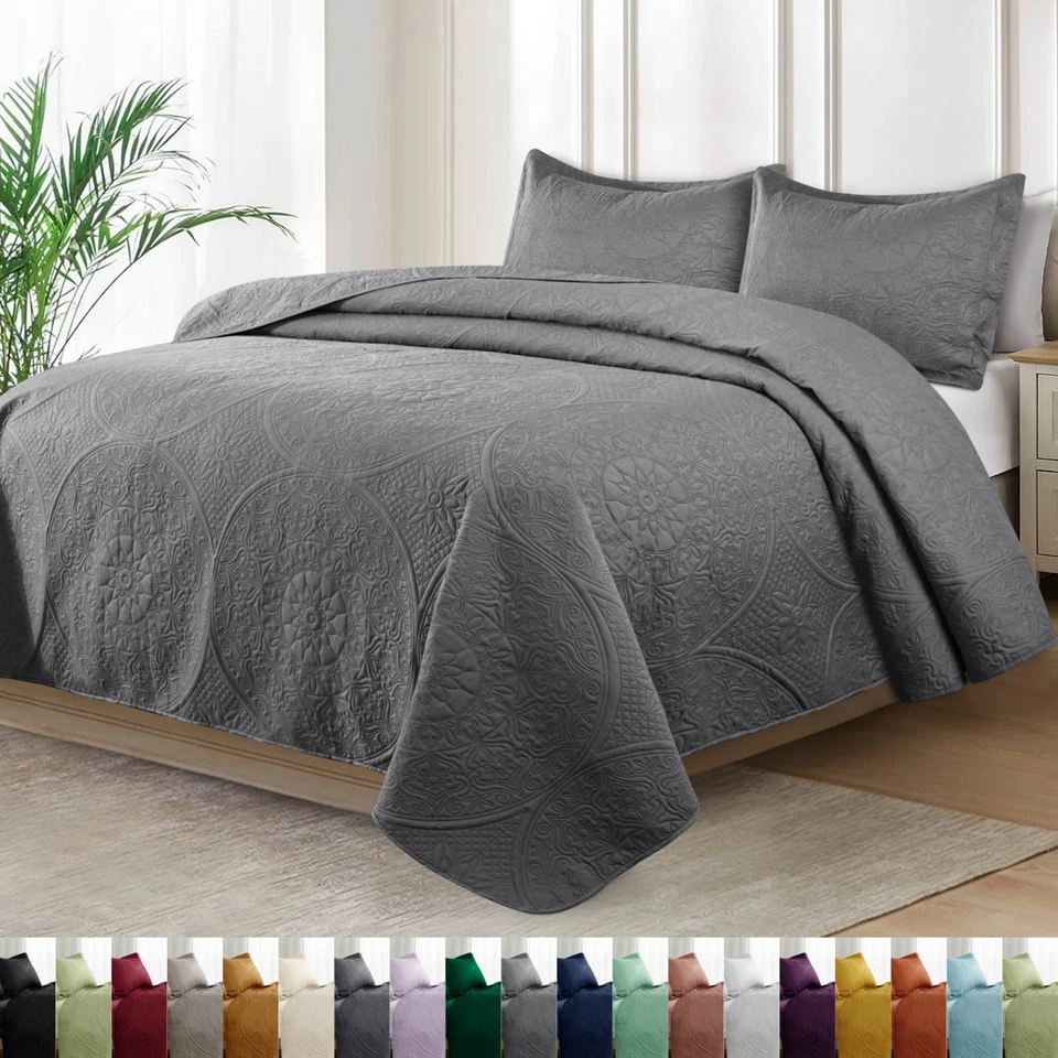 Quilted Floral Bedspread with Pillow Shams 3 Piece Soft Bedding Throw Queen King - Image 1 of 1