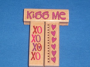 Lote 3 estampillas de goma Kollette Hall Valentine temáticas XOXO corazones bésame - Imagen 1 de 4