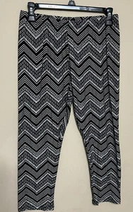 NWOT Allison Brittney Leggings Capri Size S Black & White Chevron Workout - Picture 1 of 4