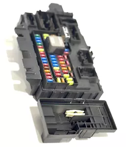 2008-2012 Ford Escape Fuse Box Relay Body Control Module Computer - OEM - Picture 1 of 11