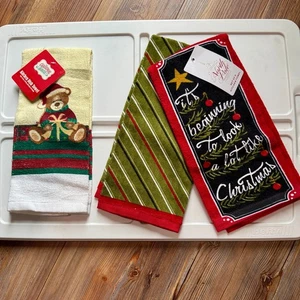 Nuevo con etiquetas North Pole Trading Co (JC Penney) par de toallas de mano temáticas navideñas. - Imagen 1 de 6