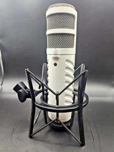 Rode Podcaster Podcast Pro USB Microphone + SM6 Shock Mount - Picture 1 of 7