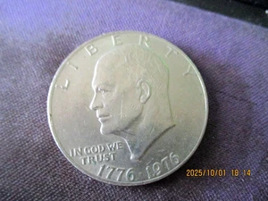 1776-1976 BICENTENNIAL EISENHOWER DOLLAR MADE OF COPPER-NICKEL CLAD - Picture 1 of 2