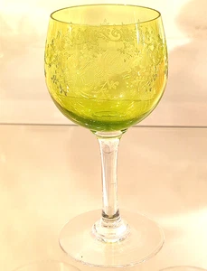 VERRE a VIN Blanc sur Pied BACCARAT ROEMER Vert Mousse Cristallerie 3MAG 26/09 - Picture 1 of 4