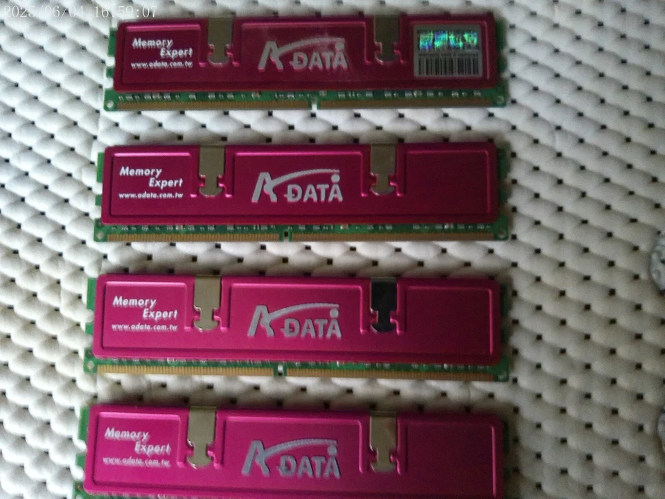 4 STICKS OF ADATA DDR2 800 1GX16 (M20AD6G314170Q1E52) - Image 1 of 1
