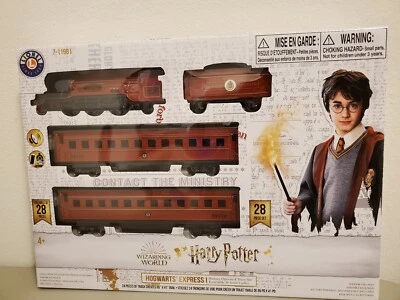 Harry Potter Hogwarts Express LIONEL Train Set Wizarding World 28pc 7-11981 - Image 1 of 3