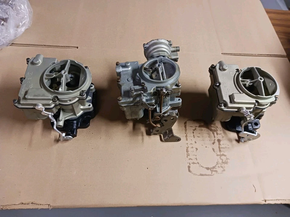 59 60 61 62 63 JUEGO CARBURADORES TRIPOWER RESTAURADOS PONTIAC BONNEVILLE 2+2 CATALINA Foto 1 de 4