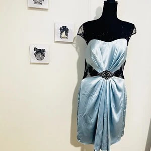 light blue dress - Picture 1 of 3