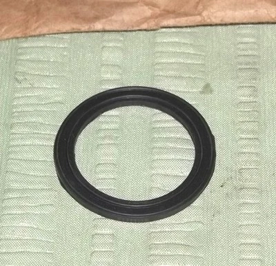 Junta tapa tanque aceite Suzuki K10, T500, A100, T20, T305, T350, TC250-305 ~ P/N 44661-11000 Foto 1 de 3