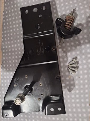 02-10 Ford Explorer Mountaineer OEM Spare Tire Hoist Wheel Carrier Winch - Image 1 of 4