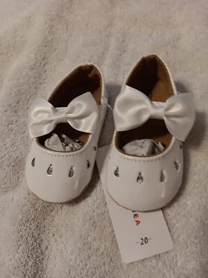 Sapato para bebê menina tamanho 2 - Imagem 1 de 2