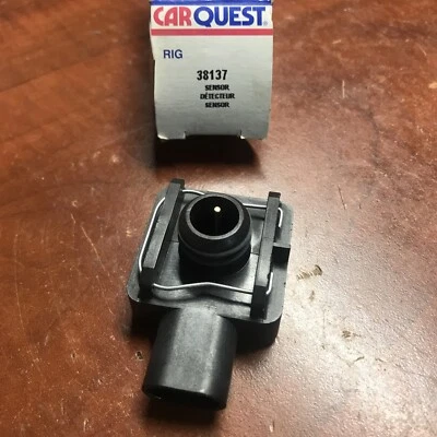 New OEM Part CarQuest 38137 Engine Radiator Coolant Level Sensor Module USA - Image 1 of 4