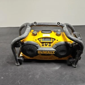 DeWalt DC011 Radio Charger - For Parts, Cable Cut, Scratched - Picture 1 of 15