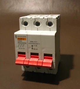 VAT INC - Merlin Gerin AC22A 125A 3-pole Switch Disconnector 60947-3 (15#13) - Picture 1 of 3