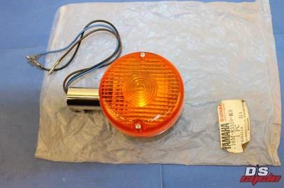 NOS YAMAHA XJ1100 XV920 XV250 XV535 XV 250 535 INTERMITENTE DELANTERO 10M-83310-K0-00 Foto 1 de 4