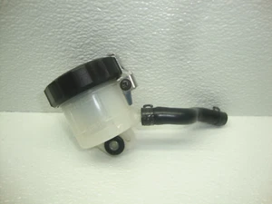 2017-2020 YAMAHA YZF R6 OEM FRONT BRAKE MASTER CYLINDER RESERVOIR 17-20 2020 - Picture 1 of 6