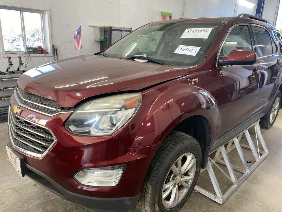 Used Washer Fluid Reservoir fits: 2017 Chevrolet Equinox solid neck Grade A Foto 1 de 4