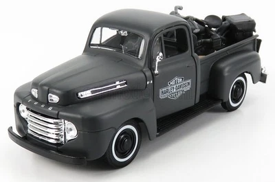 MODELLINO FURGONE STATICO MAISTO FORD F-1 PICK-UP CUSTOM HARLEY 1948 + MOTO 1/24 - Immagine 1 di 4