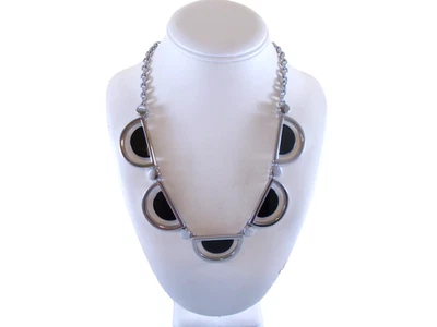 Collar babero cuello modernista plateado y negro mercado negro de la Casa Blanca envío gratuito Foto 1 de 4