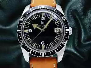 Lip Dauphine Cal.140-1 Plated/SS Black French Made Old Diver Manual watch - Picture 1 of 6