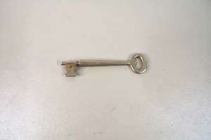 VINTAGE Skeleton Key 3 1/2" #3 - Picture 1 of 3