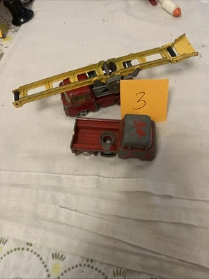 Camión transportador Corgi Toys No.64 Jeep FC 150 1965 X 2 funcionando para restaurar Foto 1 de 4