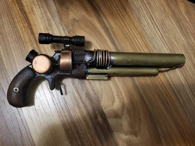 Pistola Steampunk Steampunk Ornamentada Hecha a Mano Foto 1 de 4