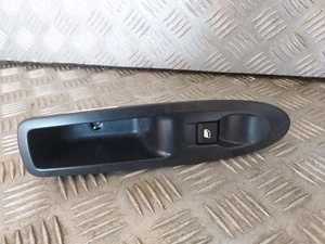 Bouton commande lève vitre Arrière - CITROEN C4 II (2) - De 11-2014 - Picture 1 of 3