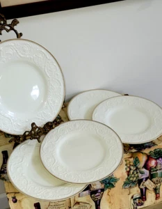 WEDGWOOD ETRURIA & BARLASTON 'PATRICIAN' 5 DINNER PLATES IVORY-WHITE/GOLD RIM - Picture 1 of 12