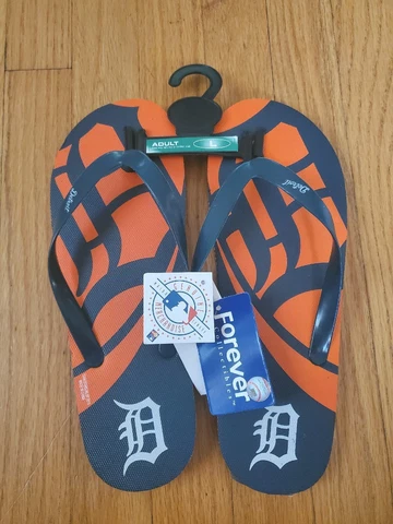 Detroit Tigers MLB Adults Large Sandals Flip Flops New NWT Cover