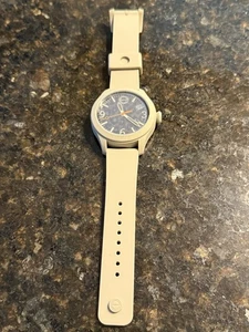 Reloj ESQ By Movado One Unisex Beige Banda Silicona Cuarzo Suizo Acero Inoxidable - Imagen 1 de 9