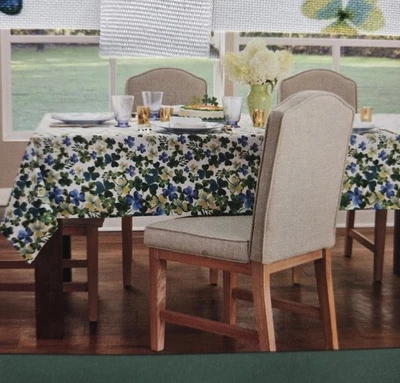60"x84" The Farmhouse Rachel Ashwell Tablecloth Green Clover St Patrick’s Oblong - Image 1 of 4